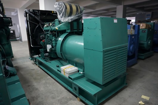 202kW 253kVA Volvo Diesel Generator Set - image 1