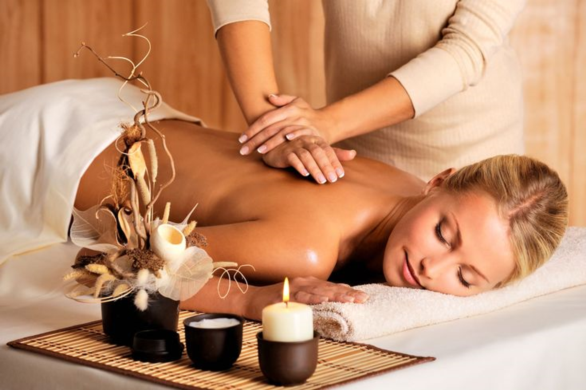 Relaxing Spa Therapy In Della Spa Chandrapur 8422019074 - image 1