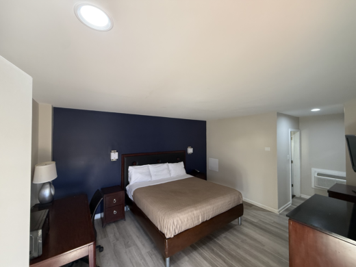 Book Cheap Hotel Rooms in Hampton VA at Economy 7 Inn - image 1