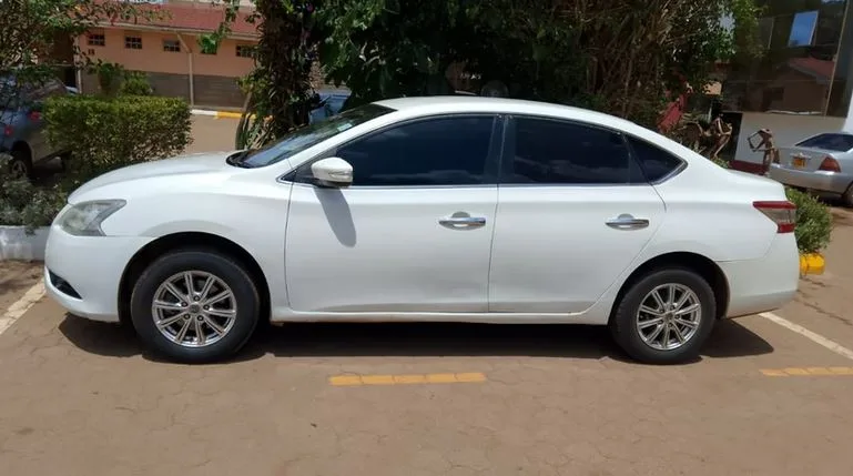 Car Hire Kitale for Convenient Travel with Pazuri Hotel - image 1