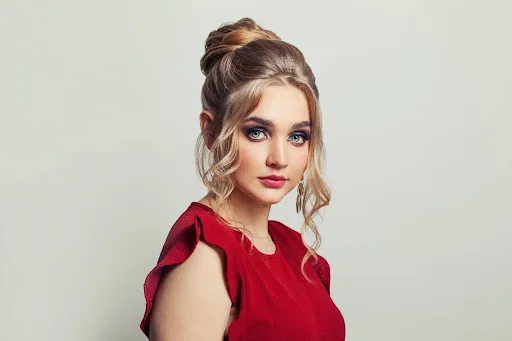 7 Trendsetting Hairstyles for Female Models to Try - image 1