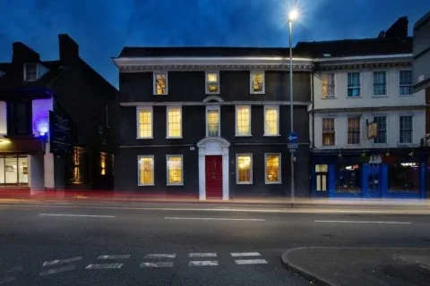 Luxury Boutique Hotel Kent - image 1