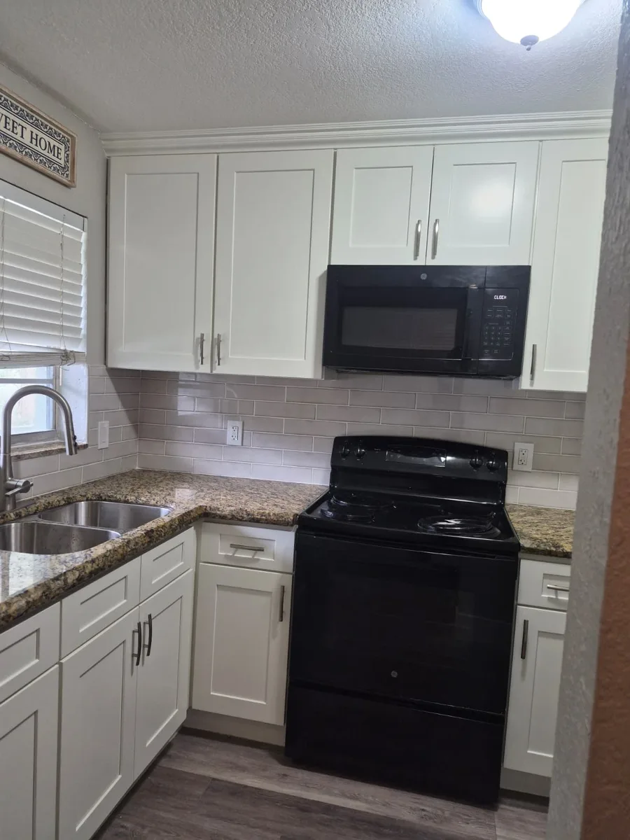 Kitchen Remodeling in West Palm Beach - image 1