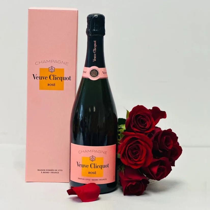 Thoughtful Wine Gift Sets for Her She’ll Truly Enjoy - image 1