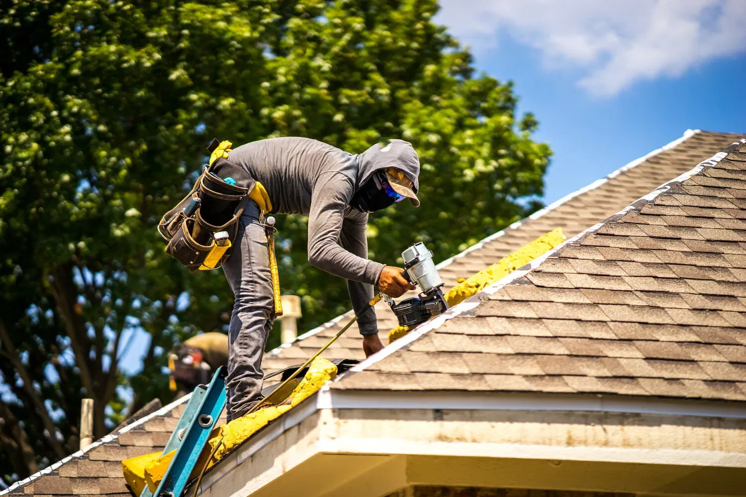 Best Roofing Installation in Los Feliz – Call for a Free Estimate! - image 1