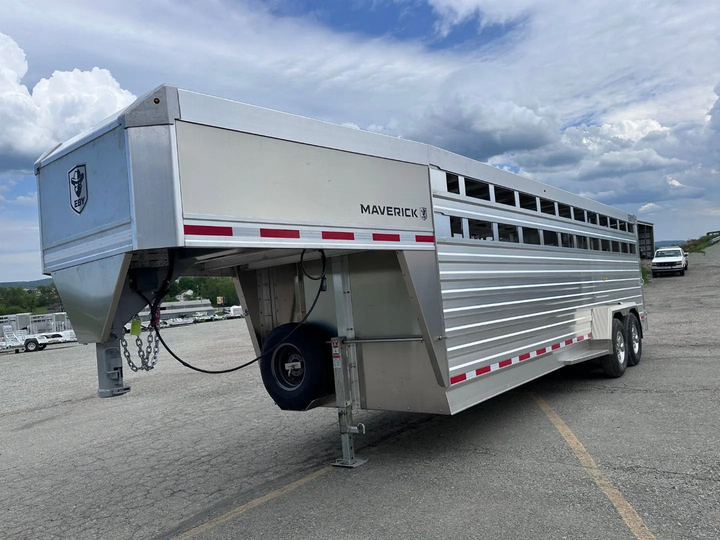 New 2026 EBY MAVERICK 24' Gooseneck Aluminum Stock Trailer w/ Rolling Gate . - image 1
