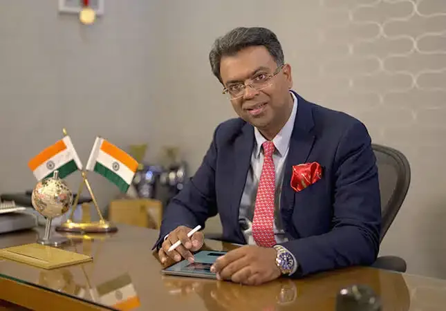 Plastic Surgeon in East Delhi - Dr Rajat Gupta - image 1